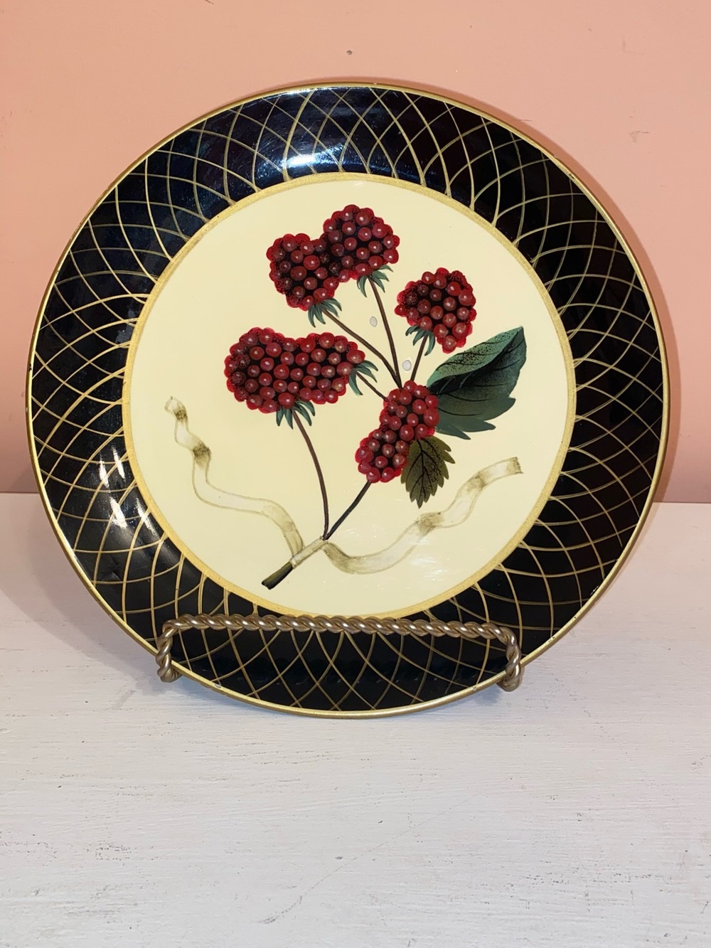 VINTAGE RAYMOND WAITES Decorative Plate Berries & Leaf Motif Lattice Trim 10.25”